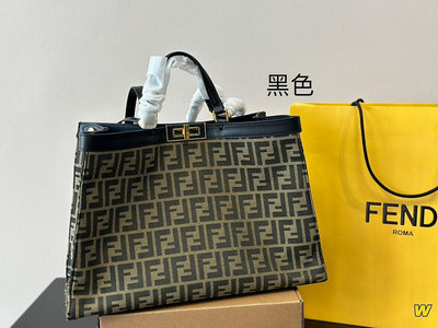 【二手包包】尺寸：4127cmF家 fendi eekabo 購物袋經典的tote造型但是這款最大的特點：手 NO195904