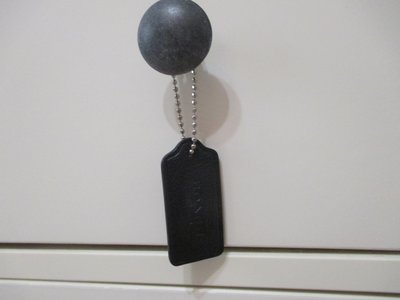全新 飾品配件COACH黑色單一面LOGO字樣真皮吊牌項鍊手鍊1組(約6*2.8CM)