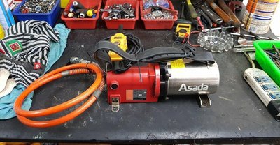 賣 中古 二手 外匯 日製原裝ASADA電設工具UP-35 RH超小型攜帶式電動油壓泵幫浦 小河馬