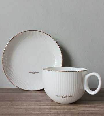 日本製Pierre Balmain Paris 復古咖啡杯組，每組售1480元。