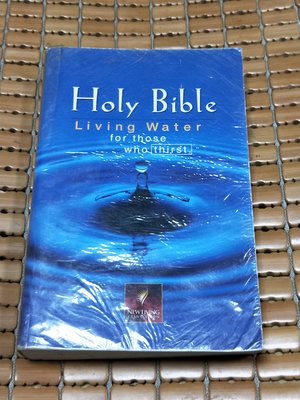 不二書店  holy bible new international version 聖經 英文原版 精裝本