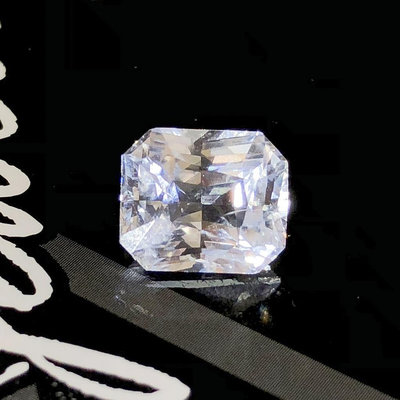 【台北周先生】天然白色藍寶石 5.22克拉 無燒無處理 罕見鑽石白 白色剛玉 閃耀動人 八角切割