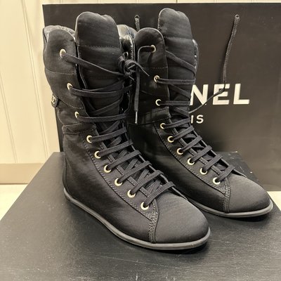 已售【正品】Chanel 香奈兒極新靴甜售NT6,000