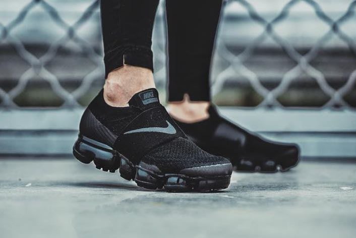 Nike Air VaporMax Flyknit MOC 2 Black Womens AJ6599 002