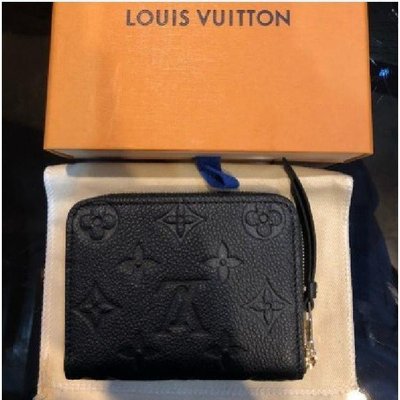 Shop Louis Vuitton Business card holder (M58456) by WaterIsland84