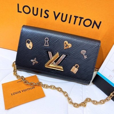 Louis Vuitton Twist WoC Blue Epi Leather ref.803024 - Joli Closet