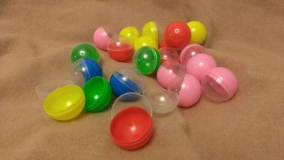 安妮媽媽DIY~全新3.2公分正圓球型20顆入(按壓式) 彩色扭蛋殼 /透明扭蛋/空扭蛋殼/婚禮小物/抽獎扭蛋