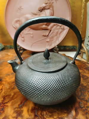 新 日本南部砂鐵壺，小容量老鐵壺，虎山工坊砂鐵壺，砂鐵含量高，鐵