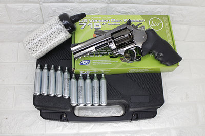 台南 武星級 ASG 715 4吋 左輪 手槍 CO2直壓槍 黑 + CO2小鋼瓶 + 奶瓶 + 槍盒( 轉輪手槍