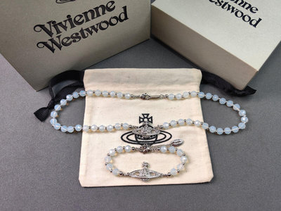 DanDan代購 Vivienne Westwood 白色水晶土星手鏈 項鏈 立體星球頸鏈 鎖骨鏈