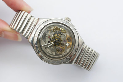 (小蔡二手挖寶網) 瑞士製 SWATCH 帥奇錶 自動上鍊 機械錶 ETA機心 透明鏤空 彈簧錶帶 無法轉時間要整理 有行走 商品如圖 100元起標 無底價