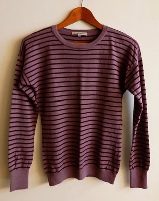 日本UNIQLO美麗諾葡萄紫羊毛條紋長袖圓領毛衣(M號)✿全新✿