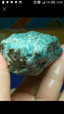 天然海藍寶石原礦 一個500 隨機出貨謝謝