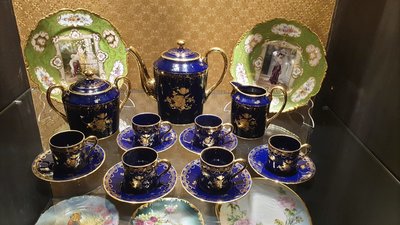 ⚜️ 皇家之門 . 歐洲古董 ⚜️法國 Limoges K金 鈷藍 玫瑰 咖啡杯碟組(15件.老件未用如新)B619✬