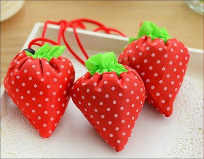 J&S 婚禮小物二次進場~草莓環保摺疊購物袋~創意商品來店禮~ 買10送1