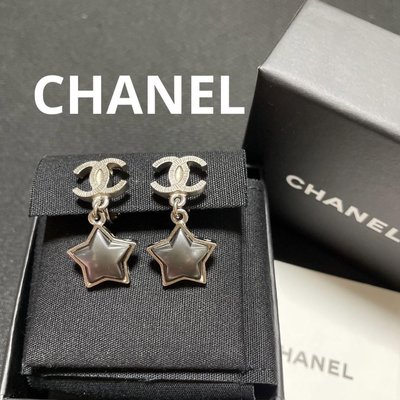 Chanel香奈兒中性款銀灰色cc配星星垂墜式夾式耳環 耳釦