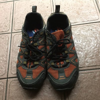 二手Lotto男生橘色運動鞋/休閒鞋26.5cm