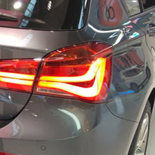 《※台灣之光※》全新 BMW 寶馬 F20 16 17 18年小改款專用原廠型LED紅白外側尾燈 後燈