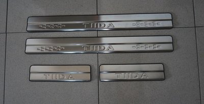 現貨熱銷-易車汽配 現貨NISSAN 日產 BIG TIIDA i TIIDA (13-19年) 專用 不銹鋼 迎賓踏板