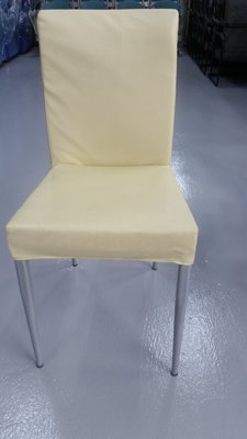 宏品2手家具店 F52524米色皮製餐椅*書桌椅 電腦椅 讀書椅 辦公椅 會議椅 洽談桌椅 中古傢俱拍賣