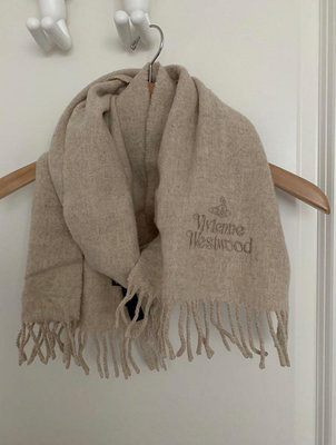 義大利製 Vivienne Westwood 100% 羊毛米色 杏色羊毛圍巾