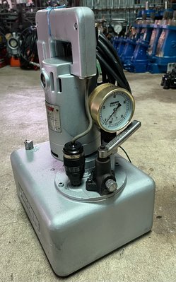 日本理研 RIKEN 超高壓電動油壓幫浦SMP-4型(油箱加大) (手動控制) 10V 油壓工具/水電工程/千斤頂加壓機