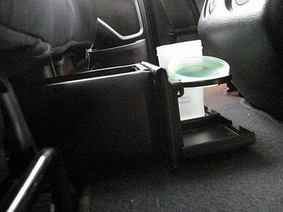 (柚子車舖) LUXGEN SUV 7 U7 U6 第二排專用置物抽屜--附2個 伸縮式 茶杯架 b