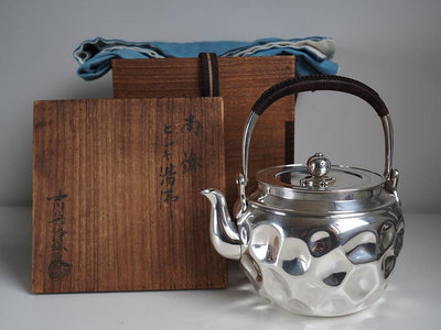 独創的 古銀 茶壺 LT-07201 時代物 茶器 金工 茶道具 急須 湯沸 煎茶