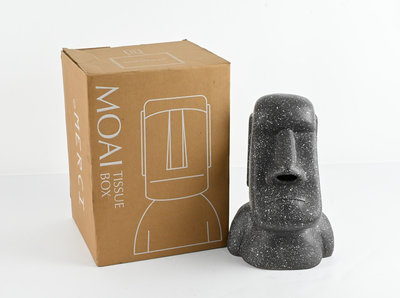 《玖隆蕭松和 挖寶網U》B倉 塑膠 MERCI 鼻抽摩艾面紙盒 擺飾 擺件 盒裝 總重約 1.8kg (05699)