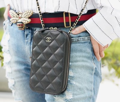 Chanel A70655 O-OT Clutch Bag 荔枝紋鍊帶包 黑 淡金鍊