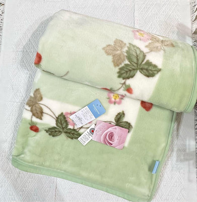 美家園日本生活館 日本直送 日本製 西川Wedgwood經典野草莓花紋毛毯～綠色款