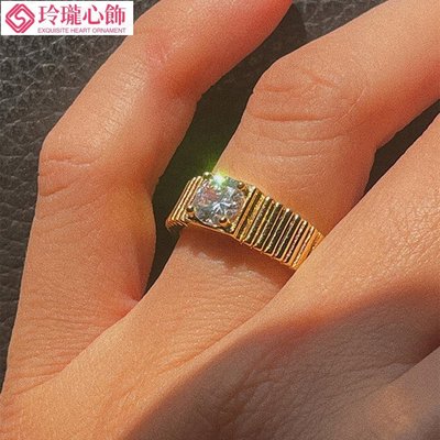 歐美 INS 鈦鋼戒指 18K 鍍金條紋單鋯石戒指-玲瓏心飾