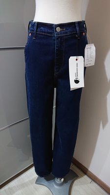 Levi's Engineered Jeans 牛仔褲(A73)
