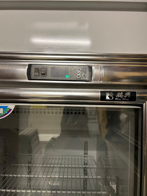 冷凍餐飲設備~瑞興二手雙門玻璃冷凍冰箱~便宜出清~直購價23000元