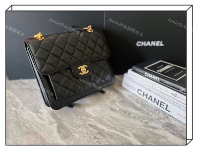 ☆ Annie 時尚國際精品 ☆  CHANEL 黑色郵差後背包   *預購