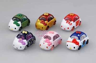 ♥小花花日本精品♥HelloKitty大臉造型多美玩具小汽車一組6款11411802