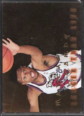 96-97 SKYBOX PREMIUM LARGER THAN LIFE #B2 MARCUS CAMBY RC