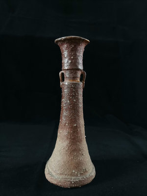 【器物之道】日本信樂燒花瓶一個，粗陶，麻賴侘寂，滿身石爆，帶9479