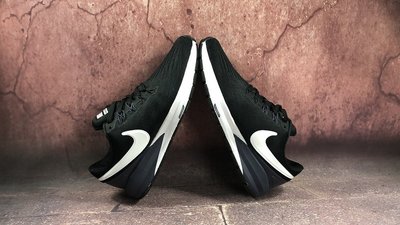 Nike Air Zoom Structure 22 網面透氣輕運動跑步鞋 男女鞋 黑白 AA1636-002