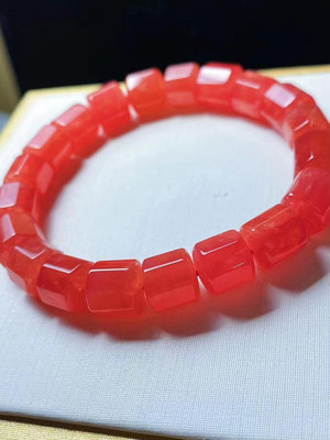 B50498阿根廷🇦🇷冰種體紅紋石（中國紅）桶珠（一統天下）9.2mm手鍊，冰透紅潤，色澤豔麗，旺夫旺事業！
