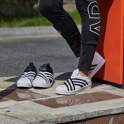 Adidas Superstar SlipOn“條紋黑白”百搭 交叉綁帶 帆布 運動 滑板鞋 AC8582 男女鞋
