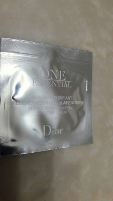 Dior 迪奧極效賦活全能防禦乳1.5ml有效期限201811