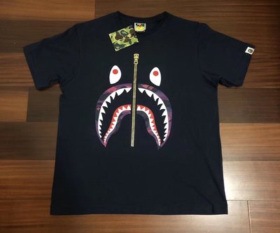 日本制正品bathing ape bape sharp 紫迷彩鯊魚圖案黑色短袖T恤tee