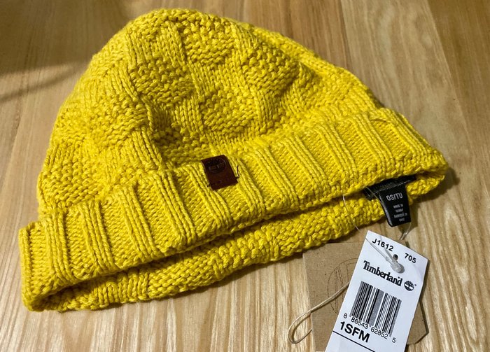 Timberland 皮革標籤 鵝黃色毛帽 全新一頂 | Yahoo奇摩拍賣