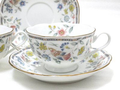 日本製 名瓷~花草鳥紋~鳴海NARUMI 瓷器~茶杯咖啡杯組1杯1盤