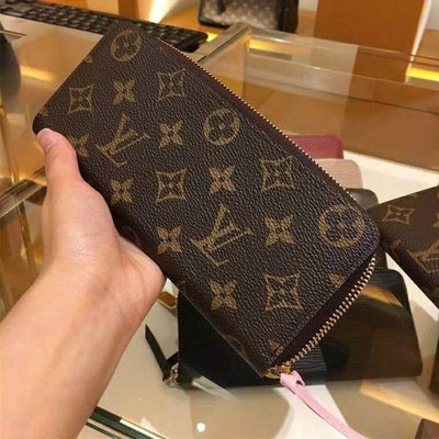 二手LV-LOUIS VUITTON 拉鍊長夾 M60742 Monogram ㄇ字紫紅色 內裏新8卡