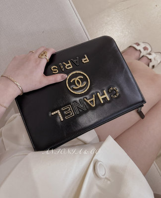 ANTONIA&CO二手名牌Chanel 高工藝 多元素黑色 手拿包 27cm  （專櫃價70500） 近新 附件 保卡 防塵袋
