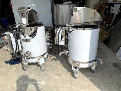 60公升隔水加熱豆漿攪拌機(電力定溫)、專利證書號為M557025、油漆攪拌桶、豆漿攪拌桶、豆漿攪拌器、煮杏仁茶、煮紅茶