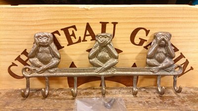 日本進口純銅猴子鑰匙 壁掛勾：日本 進口 純銅 鑰匙 壁掛勾 猴子 居家 家飾 設計 收藏 禮品 雜貨