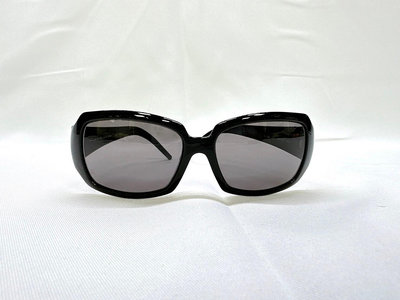FENDI 黑色FF膠框太陽眼鏡